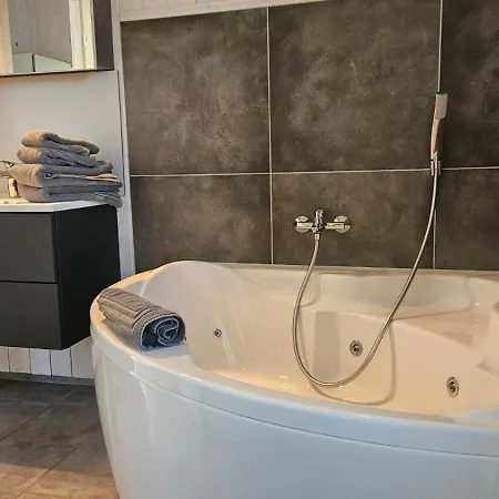 Kapitaenshus-strandpark 24 Ferienhaus